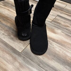 BearPaw Black Winter Boots
